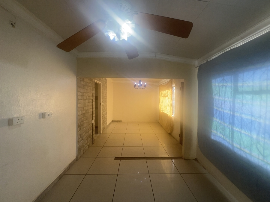 1 Bedroom Property for Sale in Orlando West Gauteng