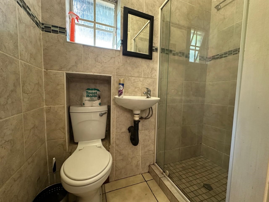 To Let 1 Bedroom Property for Rent in Rembrandt Park Gauteng