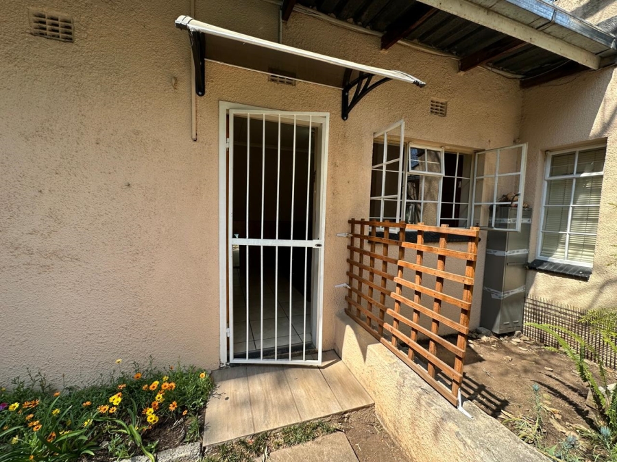 To Let 1 Bedroom Property for Rent in Rembrandt Park Gauteng