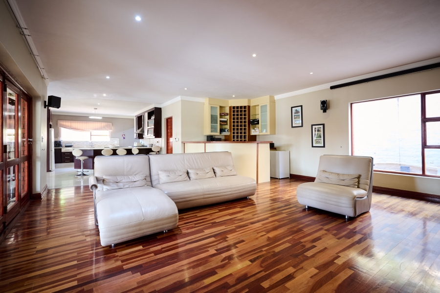5 Bedroom Property for Sale in Carlswald North Estate Gauteng