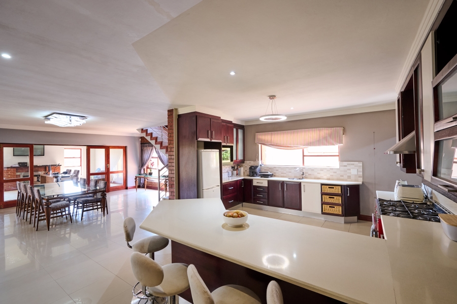 5 Bedroom Property for Sale in Carlswald North Estate Gauteng