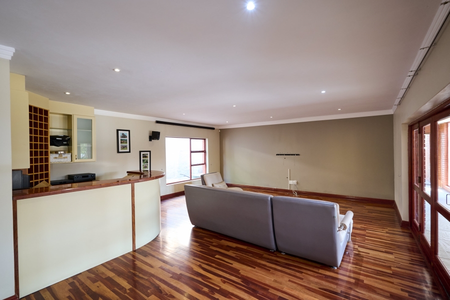 5 Bedroom Property for Sale in Carlswald North Estate Gauteng