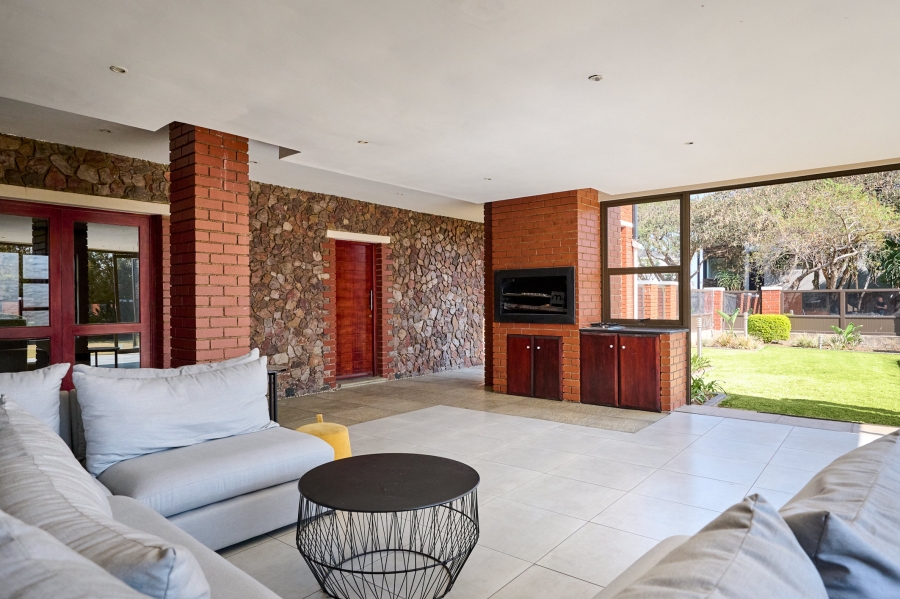5 Bedroom Property for Sale in Carlswald North Estate Gauteng