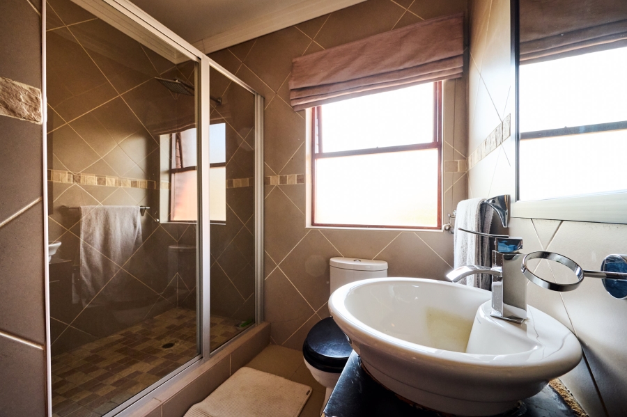 5 Bedroom Property for Sale in Carlswald North Estate Gauteng