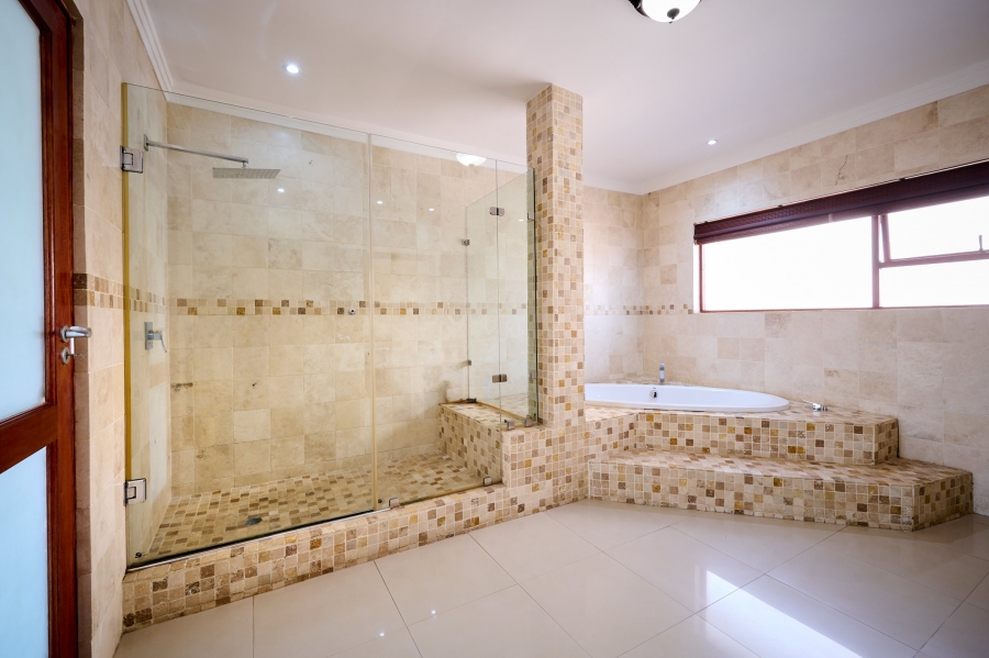 5 Bedroom Property for Sale in Carlswald North Estate Gauteng