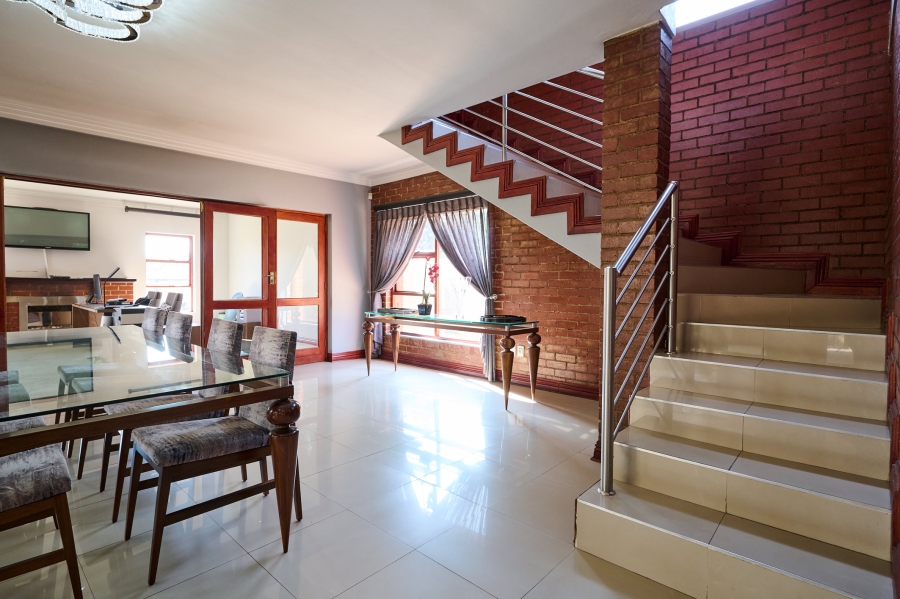 5 Bedroom Property for Sale in Carlswald North Estate Gauteng