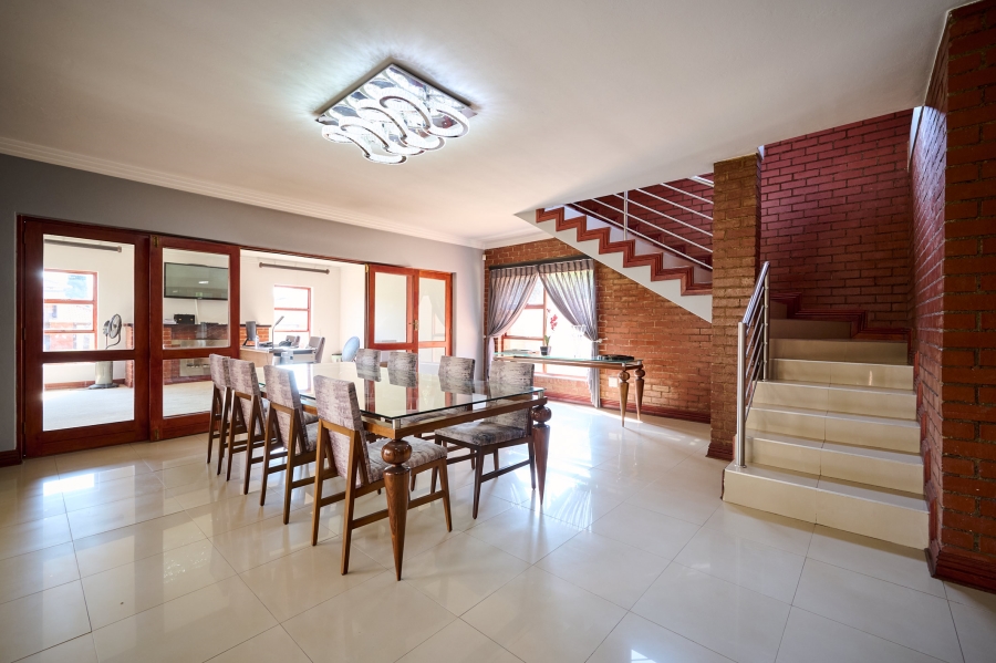 5 Bedroom Property for Sale in Carlswald North Estate Gauteng
