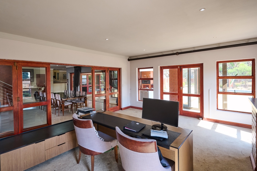 5 Bedroom Property for Sale in Carlswald North Estate Gauteng