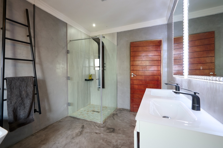5 Bedroom Property for Sale in Carlswald North Estate Gauteng