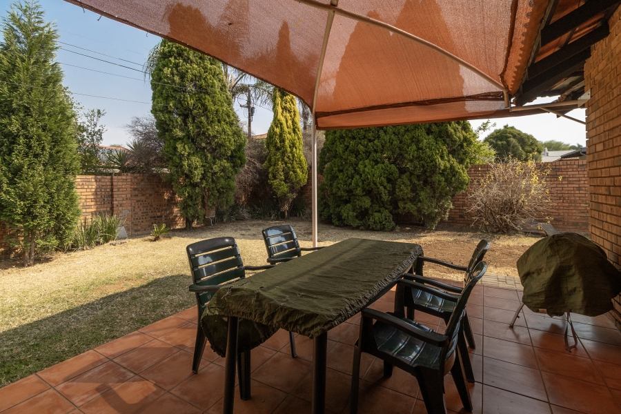 4 Bedroom Property for Sale in Moreleta Park Gauteng