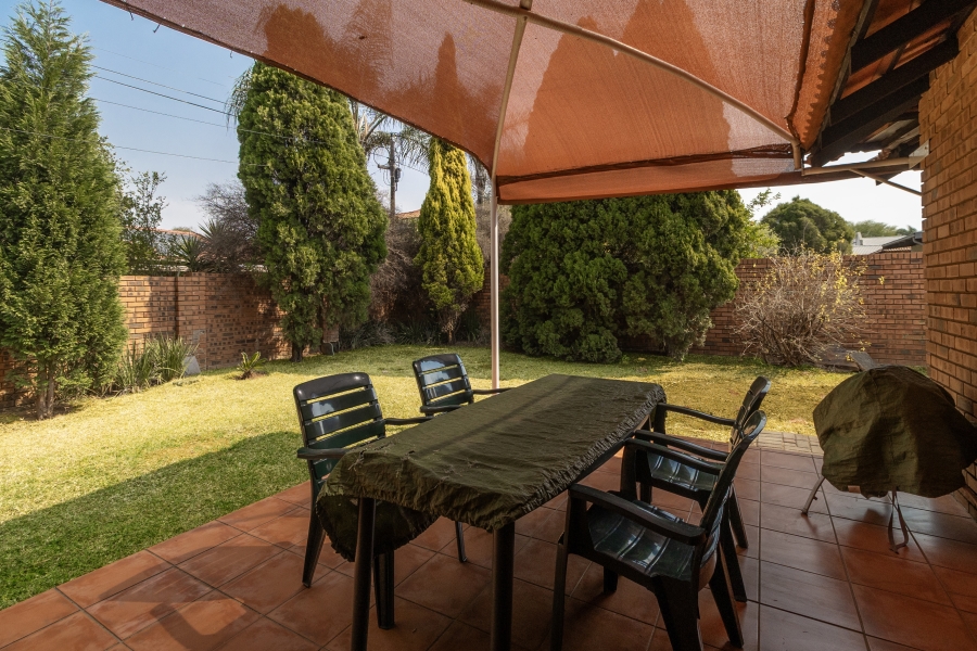 4 Bedroom Property for Sale in Moreleta Park Gauteng