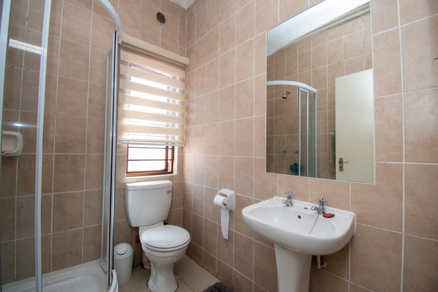 2 Bedroom Property for Sale in Paulshof Gauteng