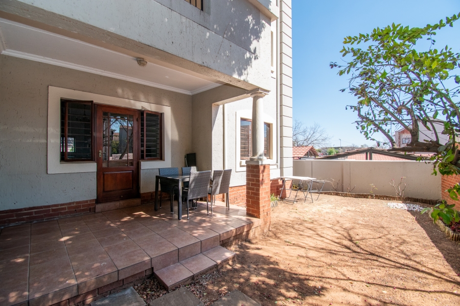 2 Bedroom Property for Sale in Paulshof Gauteng