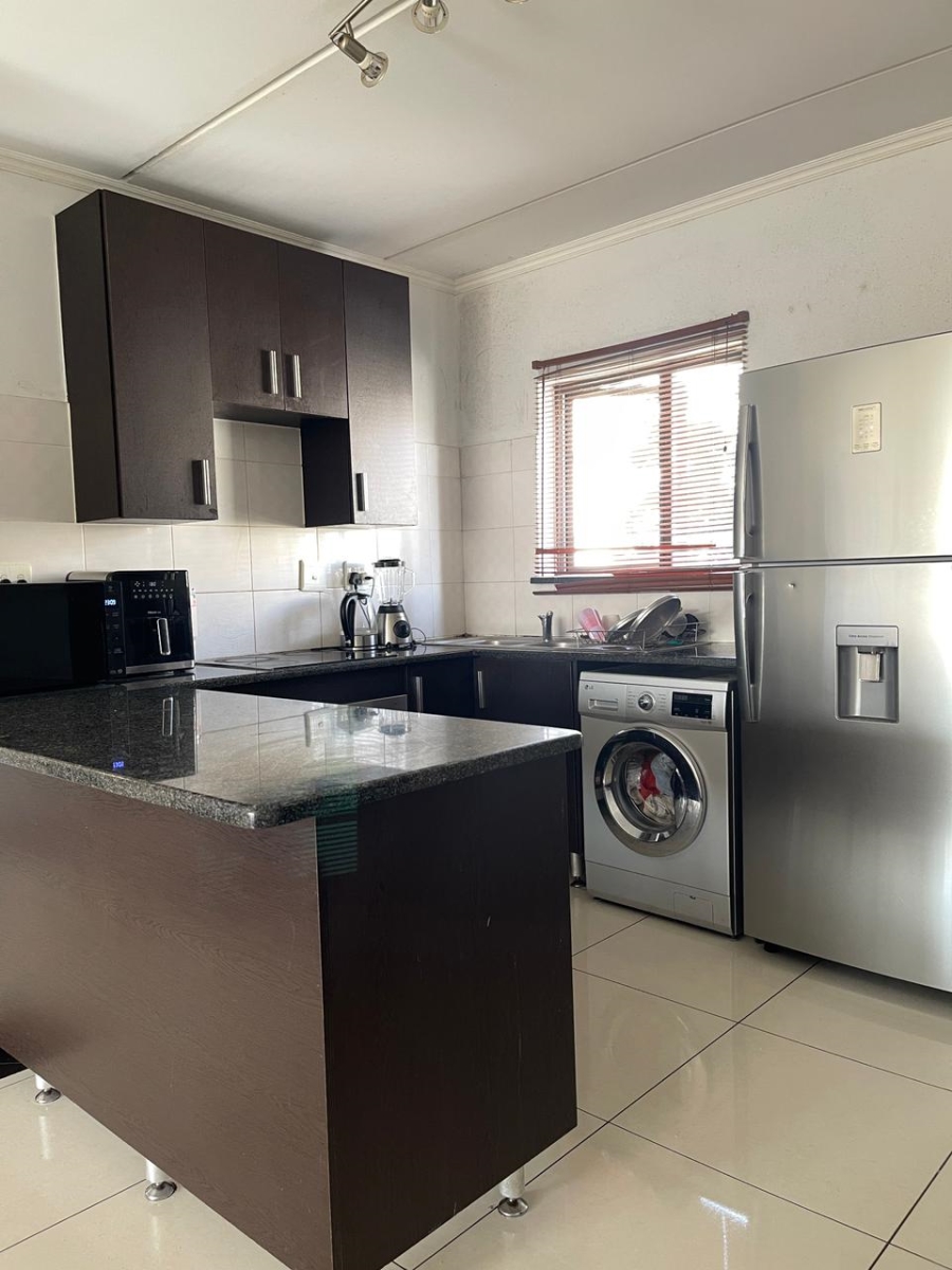 2 Bedroom Property for Sale in Noordwyk Gauteng