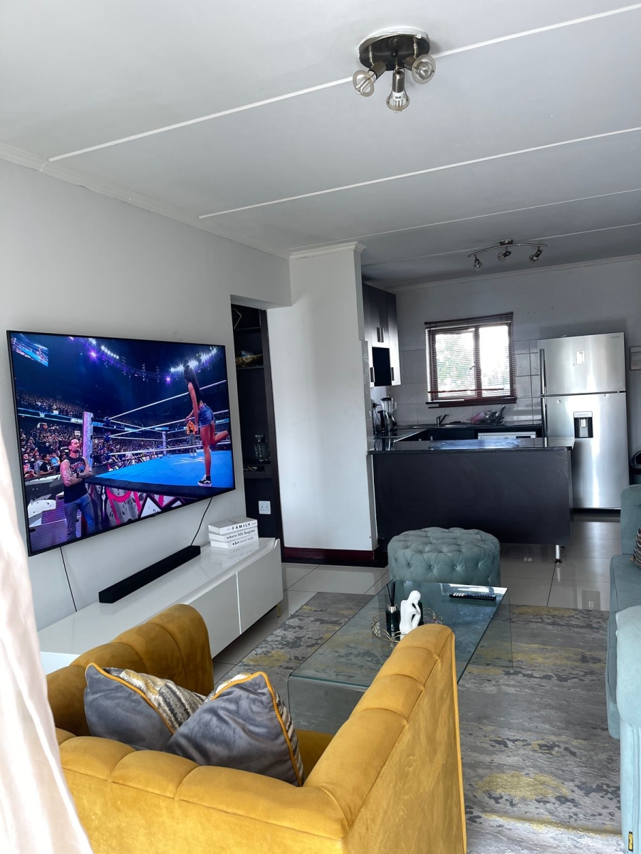 2 Bedroom Property for Sale in Noordwyk Gauteng