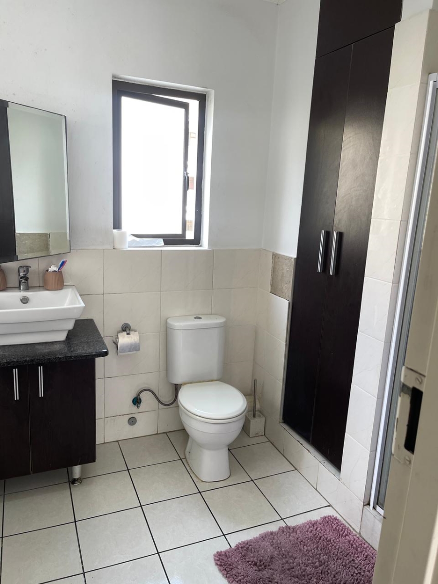 2 Bedroom Property for Sale in Noordwyk Gauteng
