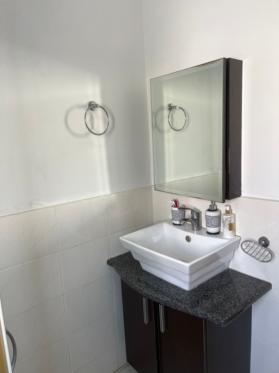 2 Bedroom Property for Sale in Noordwyk Gauteng