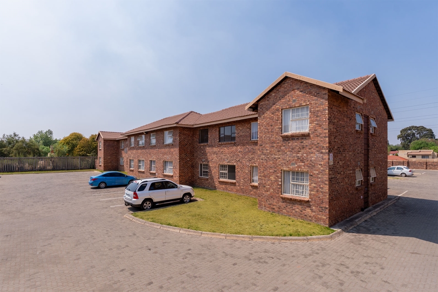 1 Bedroom Property for Sale in Crystal Park Gauteng