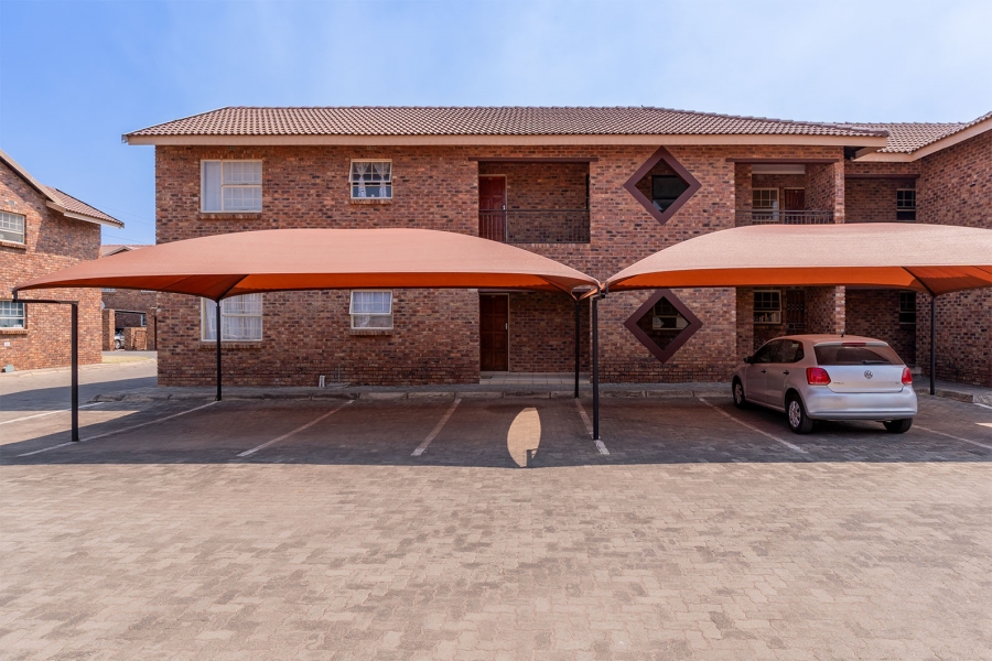 1 Bedroom Property for Sale in Crystal Park Gauteng