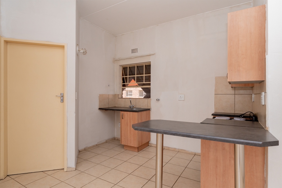 1 Bedroom Property for Sale in Crystal Park Gauteng