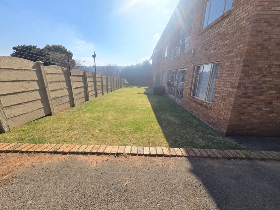2 Bedroom Property for Sale in Wentworth Park Gauteng