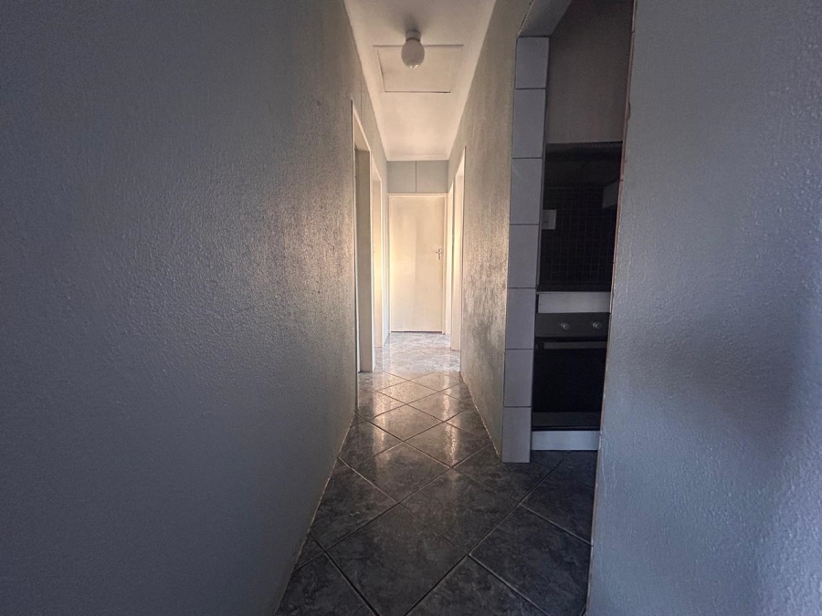 To Let 3 Bedroom Property for Rent in Danville Gauteng