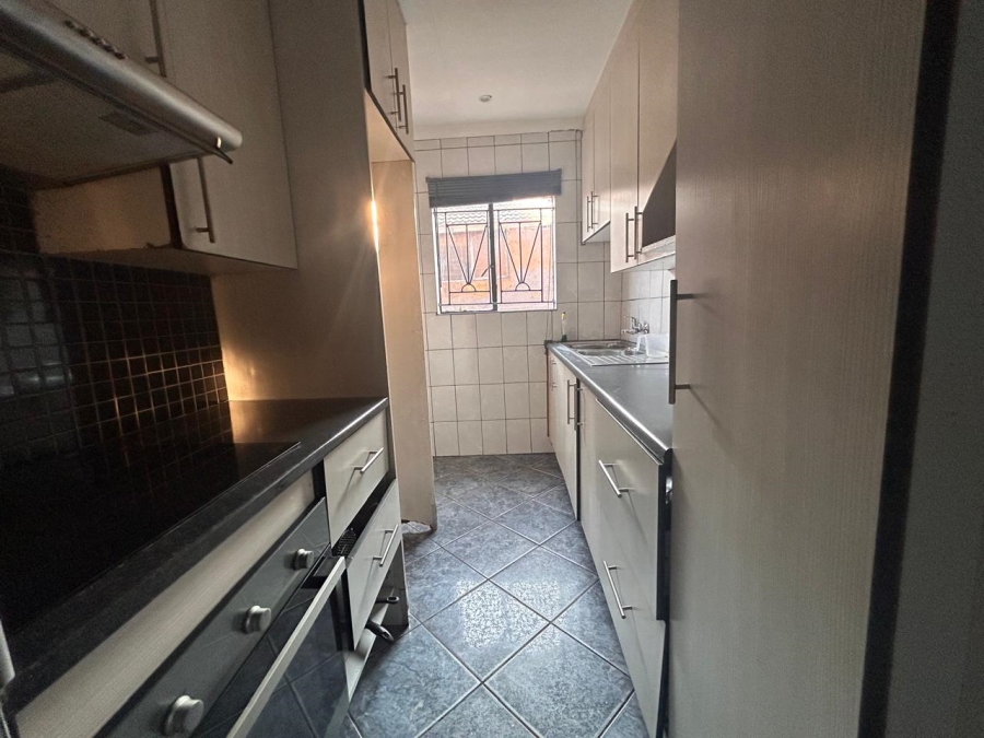 To Let 3 Bedroom Property for Rent in Danville Gauteng