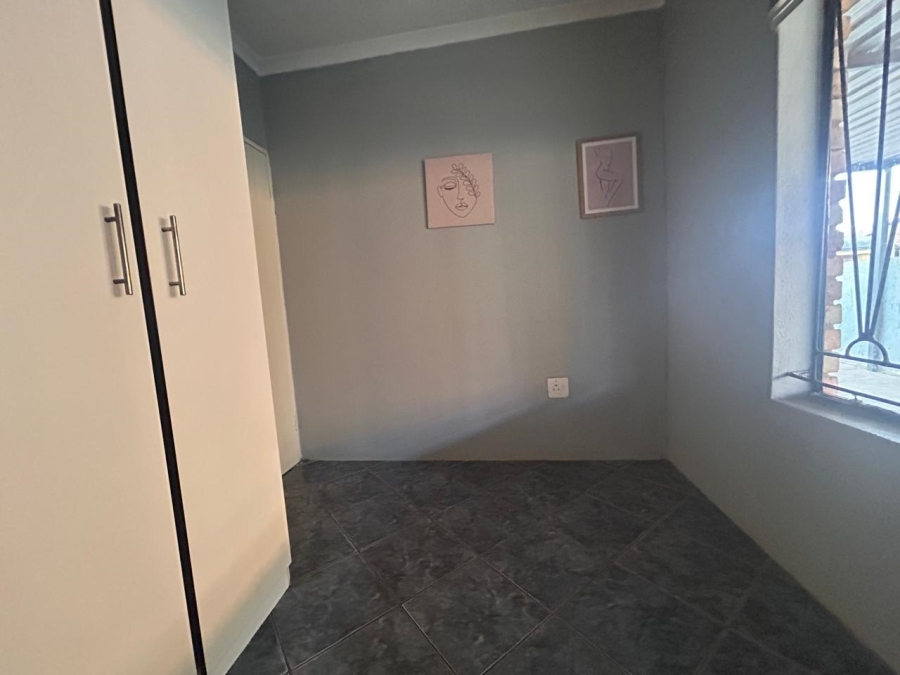 To Let 3 Bedroom Property for Rent in Danville Gauteng