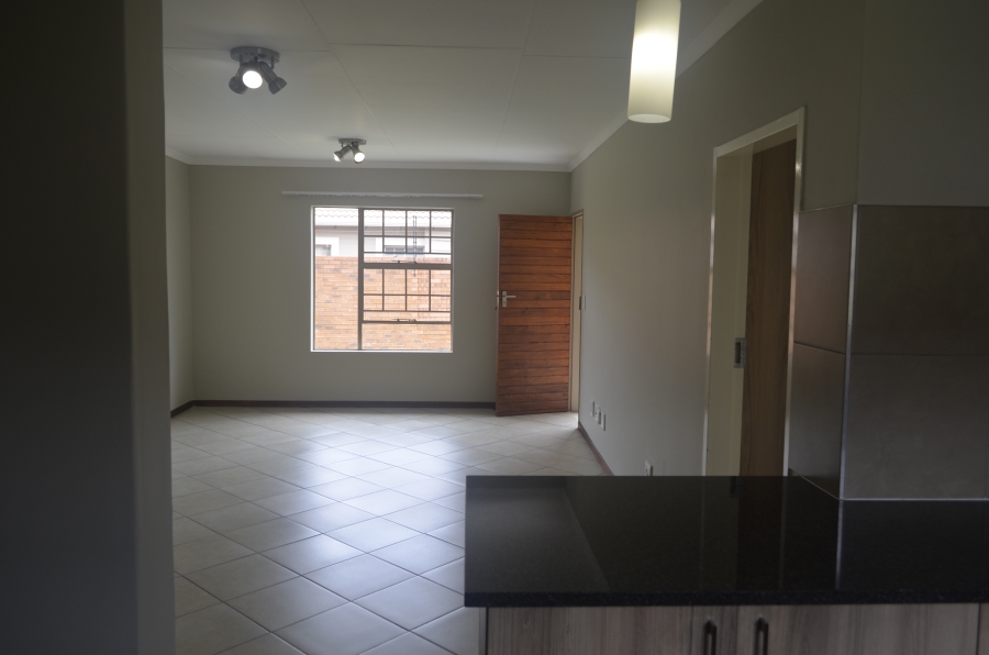 To Let 3 Bedroom Property for Rent in Monavoni Gauteng