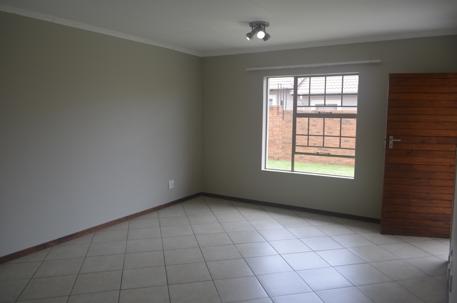 To Let 3 Bedroom Property for Rent in Monavoni Gauteng