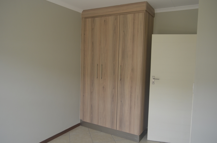 To Let 3 Bedroom Property for Rent in Monavoni Gauteng