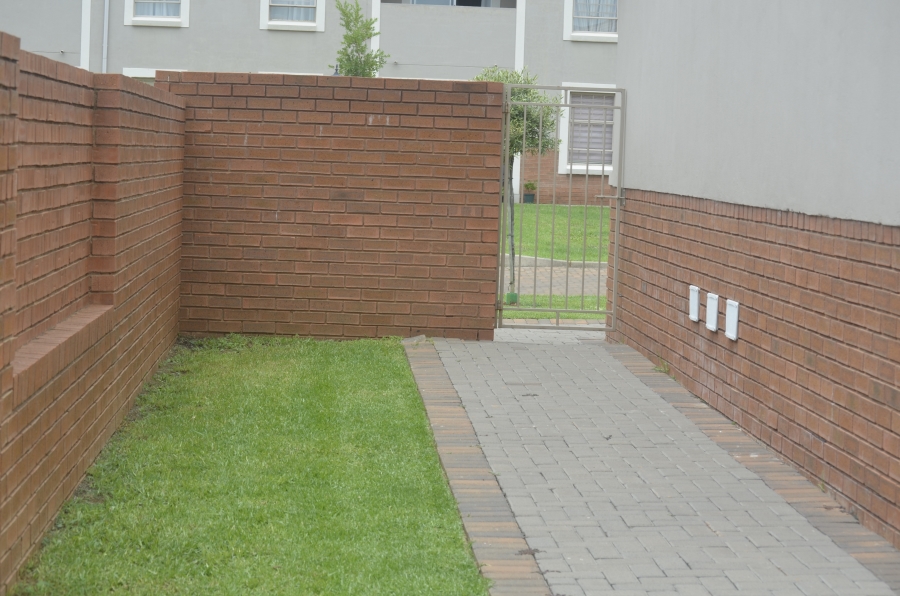 To Let 3 Bedroom Property for Rent in Monavoni Gauteng