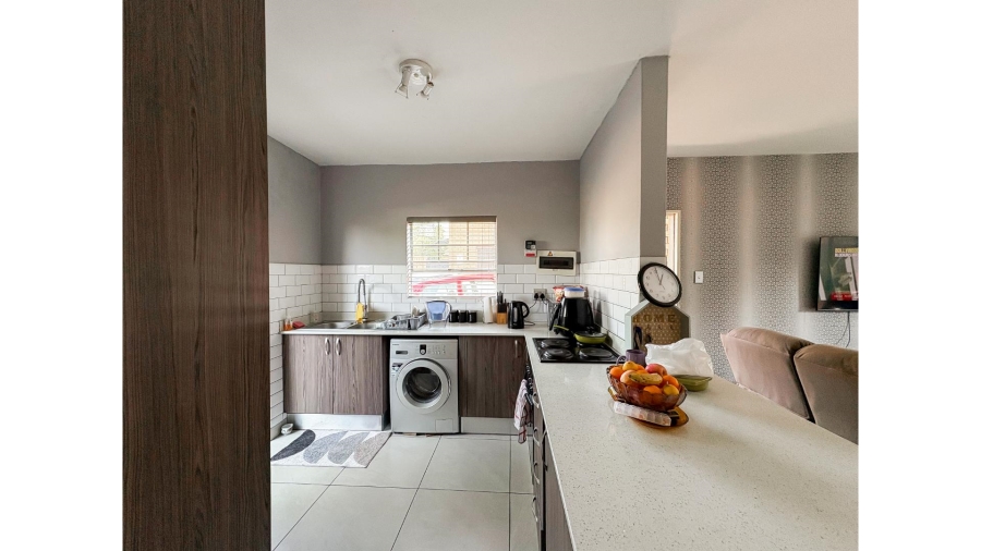 2 Bedroom Property for Sale in Halfway Gardens Gauteng