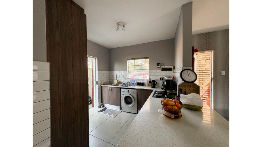 2 Bedroom Property for Sale in Halfway Gardens Gauteng