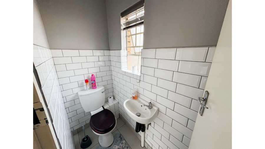 2 Bedroom Property for Sale in Halfway Gardens Gauteng