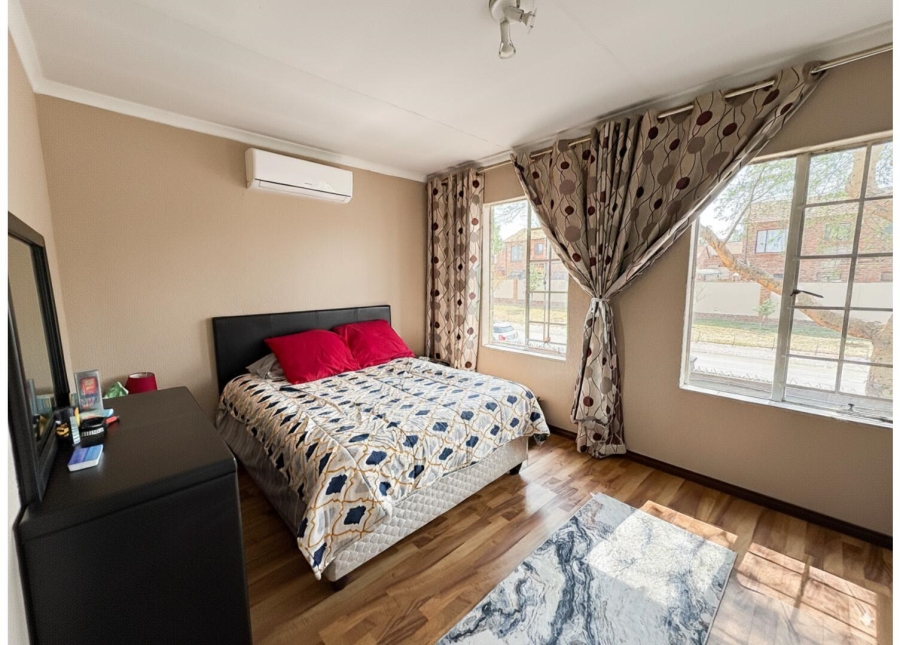 2 Bedroom Property for Sale in Halfway Gardens Gauteng