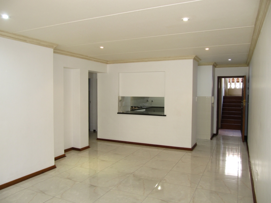 To Let 2 Bedroom Property for Rent in Hyde Park Gauteng