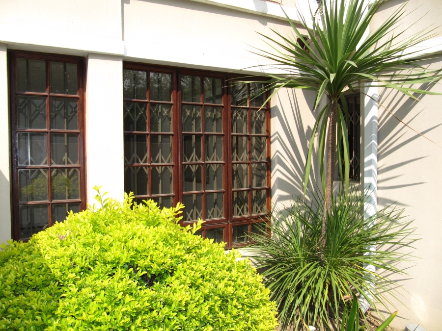 To Let 2 Bedroom Property for Rent in Hyde Park Gauteng