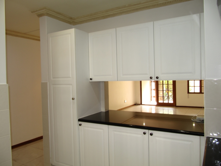 To Let 2 Bedroom Property for Rent in Hyde Park Gauteng