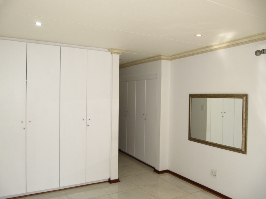 To Let 2 Bedroom Property for Rent in Hyde Park Gauteng