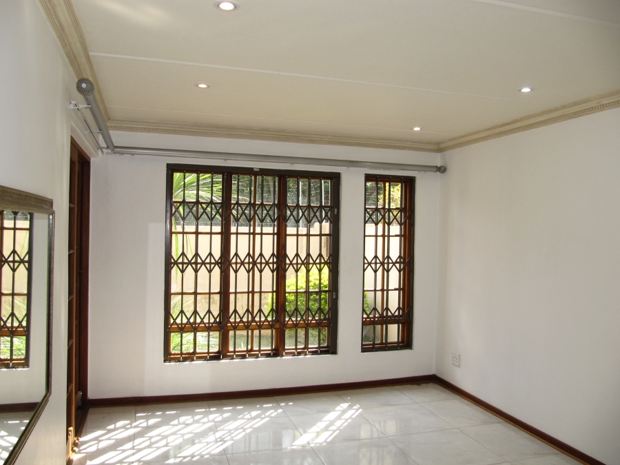 To Let 2 Bedroom Property for Rent in Hyde Park Gauteng
