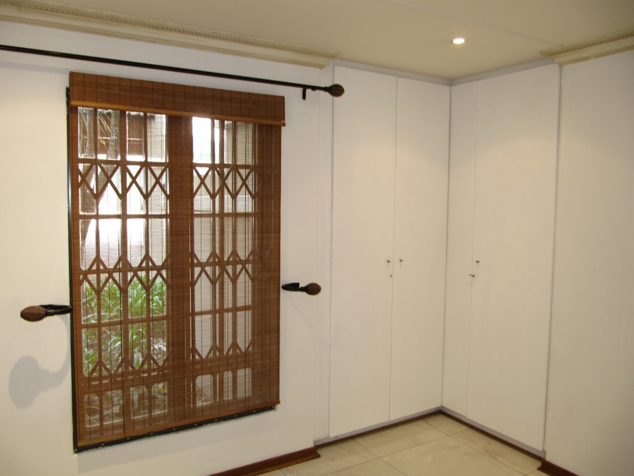 To Let 2 Bedroom Property for Rent in Hyde Park Gauteng
