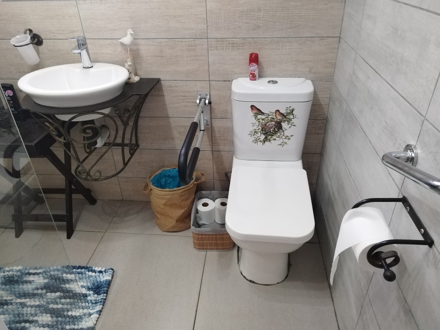 4 Bedroom Property for Sale in Birchleigh Gauteng