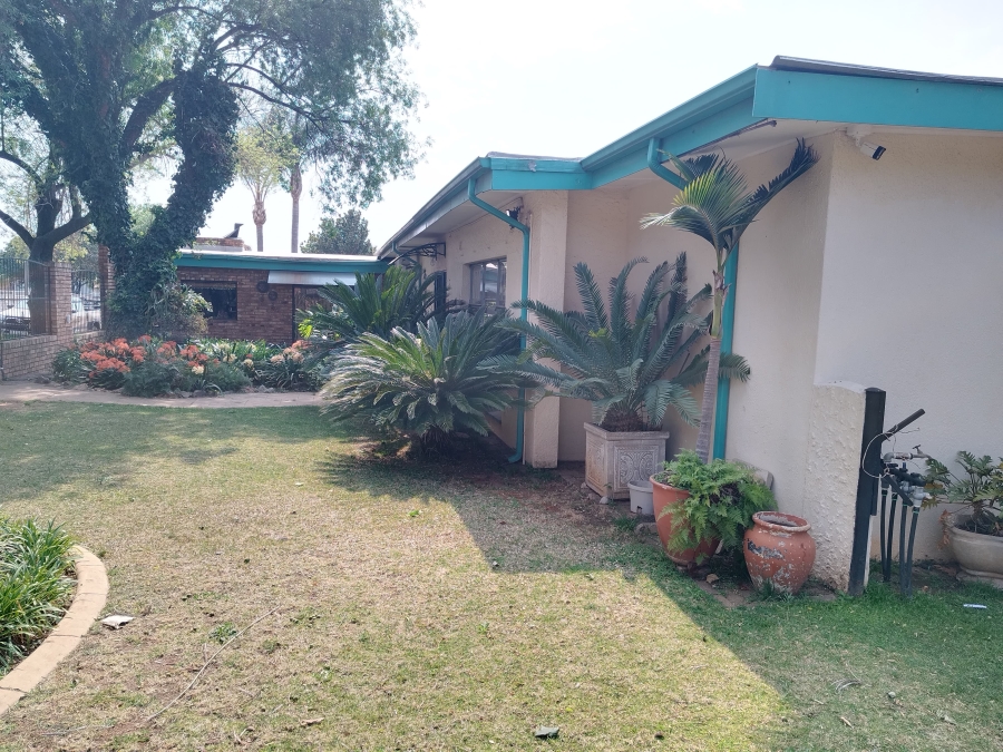 4 Bedroom Property for Sale in Birchleigh Gauteng