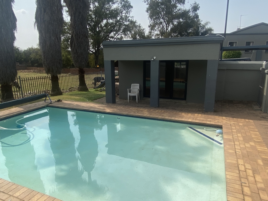 2 Bedroom Property for Sale in Randpark Ridge Gauteng