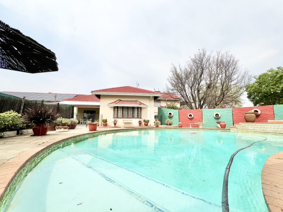 4 Bedroom Property for Sale in Knoppieslaagte Gauteng