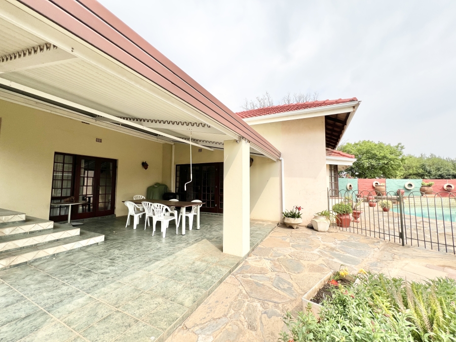 4 Bedroom Property for Sale in Knoppieslaagte Gauteng