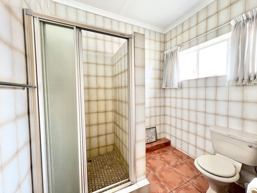 4 Bedroom Property for Sale in Knoppieslaagte Gauteng