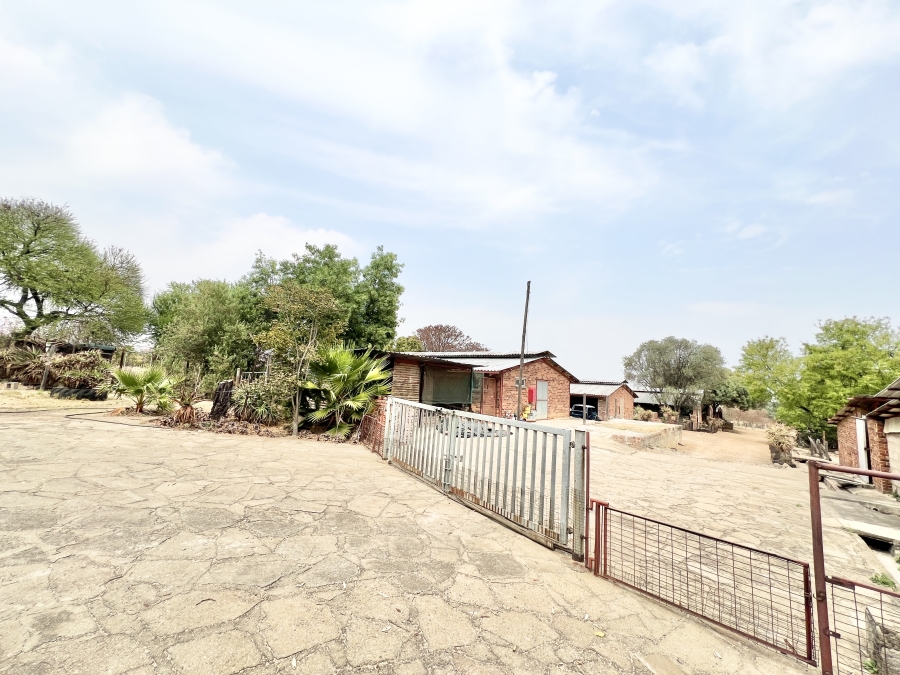 4 Bedroom Property for Sale in Knoppieslaagte Gauteng