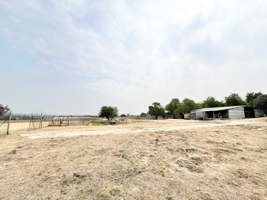 4 Bedroom Property for Sale in Knoppieslaagte Gauteng